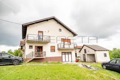 House for sale in Dugo Selo - Centar, 250 m²