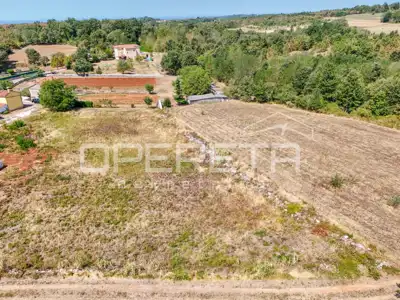 Baugrundstück 1.016 m², Višnjan - ruhige Lage - 3