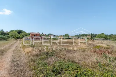 Baugrundstück 1.016 m², Višnjan - ruhige Lage - 4
