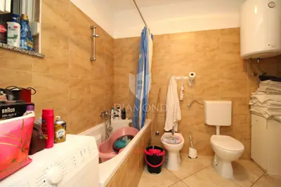 Apartment 77 m², Dražice - quiet location and open view - 12