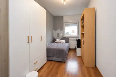 Wohnung 77 m², Dražice - ruhige Lage und offener Blick - 7