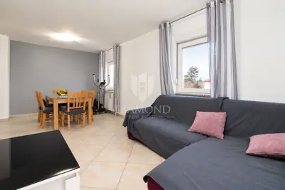 Wohnung 77 m², Dražice - ruhige Lage und offener Blick - 3