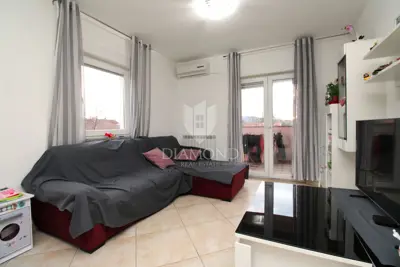 Apartment 77 m², Dražice - quiet location and open view - 2