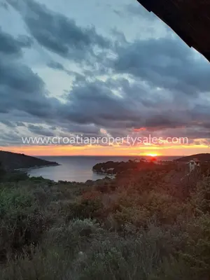 House 200 m², Šolta - sea and bay view - 14