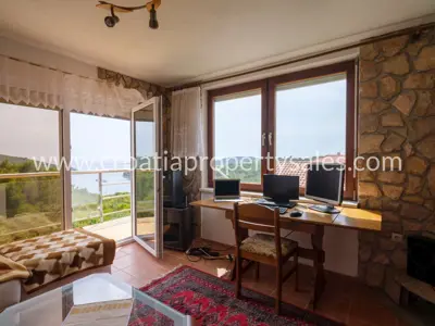House 200 m², Šolta - sea and bay view - 7