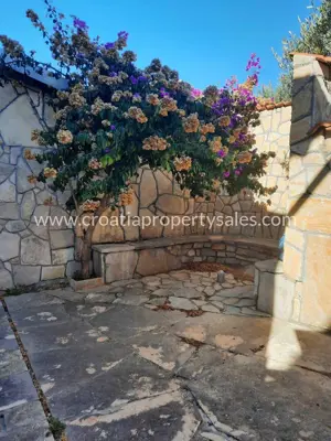 House 200 m², Šolta - sea and bay view - 4
