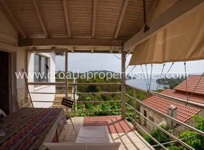 Haus 200 m², Šolta - Meerblick und Blick auf die Bucht