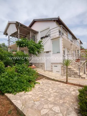 House 200 m², Šolta - sea and bay view - 3