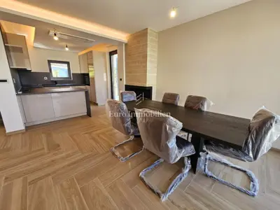 House 193 m², Malinska na Krku, pool and sea view - 12