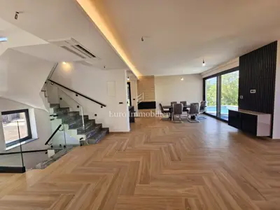 House 193 m², Malinska na Krku, pool and sea view - 17