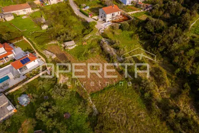 Građevinsko zemljište 757 m², Korčula - Žrnovo, blizina infrastrukture