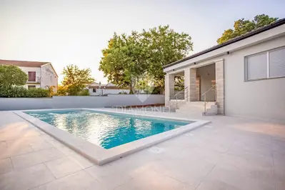 House 147 m², Rovinj surroundings - quiet location and nature - 2