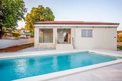 Kuća 147 m², Rovinj okolica - mirna lokacija i priroda