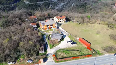 Rohbau zgrada, Labin - velika okućnica i mirno predgrađe - 2
