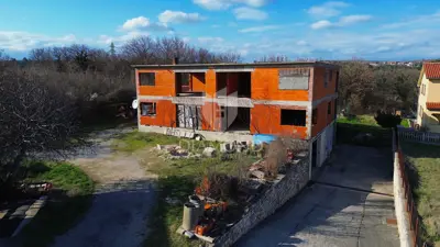 Rohbau zgrada, Labin - velika okućnica i mirno predgrađe - 11
