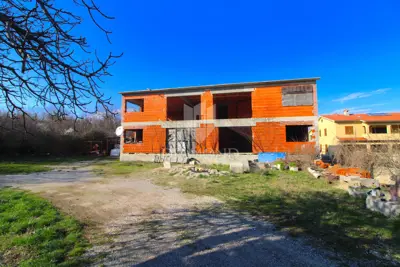 Rohbau zgrada, Labin - velika okućnica i mirno predgrađe - 13