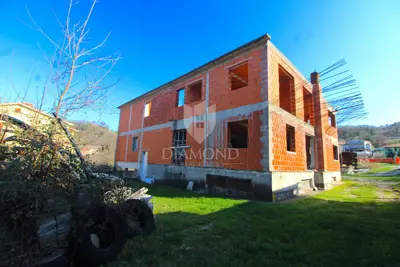 Rohbau zgrada, Labin - velika okućnica i mirno predgrađe - 16