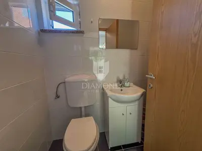 Kuća 164 m², Umag - velika okućnica i vrtna kuhinja - 21