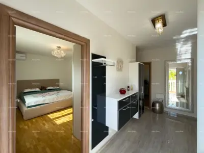 House 353 m², Ližnjan - 3 apartments and garage - 8
