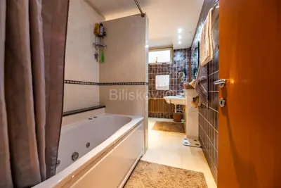 Pantovčak, peterosoban stan sa garsonjerom, vrt, garaža - 12