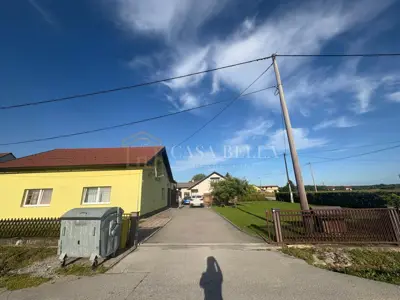 House 200 m², Mahićno - business potential and yard 760 m² - 3