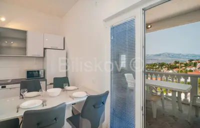 Kuća 400 m², Supetar na Braču, mirna lokacija blizu centra i mora - 5