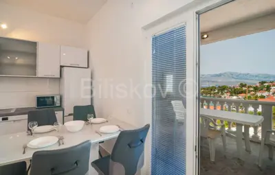 House 400 m², Supetar on Brač, quiet location near the center and the sea - 5