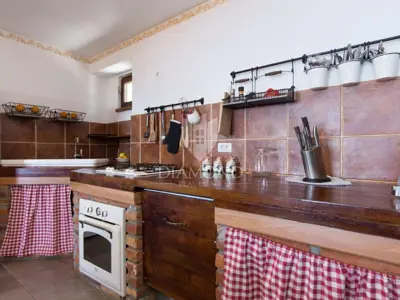 Grundstück 4.114 m², Veprinac - 3 Häuser und Pool - 12