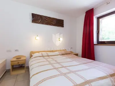 Grundstück 4.114 m², Veprinac - 3 Häuser und Pool - 22