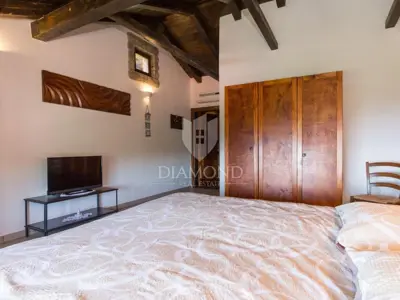 Grundstück 4.114 m², Veprinac - 3 Häuser und Pool - 18