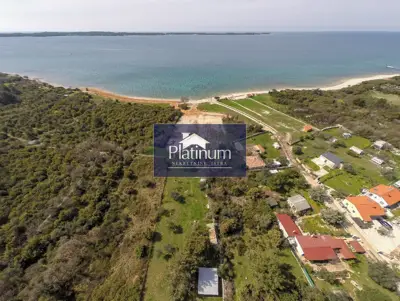 Grundstück 500 m², Peroj - 30 m vom Meer und Strand - 4
