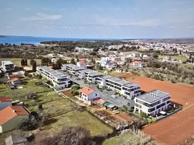 Apartment in Štinjan, 1st floor, terrace and parking space - 2