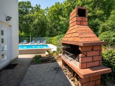 Haus 150 m², Krk - Pool und Grundstück 754 m² - 5