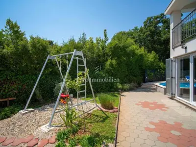 Haus 150 m², Krk - Pool und Grundstück 754 m² - 4