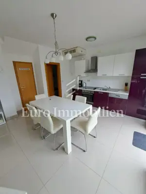 Haus 150 m², Krk - Pool und Grundstück 754 m² - 14