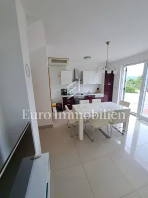 Haus 150 m², Krk - Pool und Grundstück 754 m² - 15