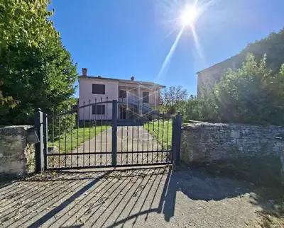 Haus in Bale, ruhige Lage und großer Garten