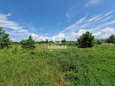 Građevinsko zemljište 3 000 m², Umag - blizu mora - 2