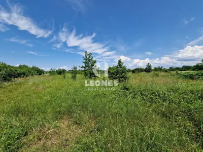 Građevinsko zemljište 3 000 m², Umag - blizu mora