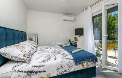 Kuća 126 m², Labin - bazen i natkrivena terasa - 9