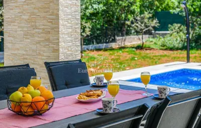 Kuća 126 m², Labin - bazen i natkrivena terasa - 18