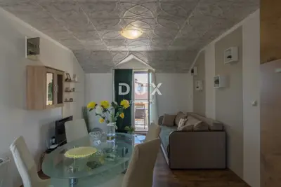 Vodice, Villa mit 7 Apartments und Pool - 22