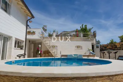 Vodice, Villa mit 7 Apartments und Pool - 5