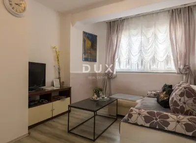 Vodice, Villa mit 7 Apartments und Pool - 14