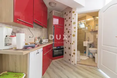 Vodice, Villa mit 7 Apartments und Pool - 15