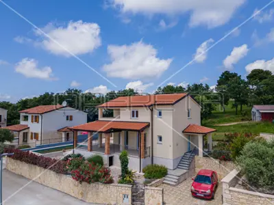 House for sale in Kaštelir, 165 m² - 2