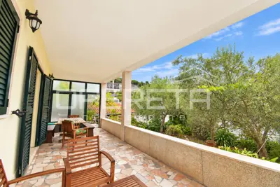 Kuća 475 m², Čiovo - drugi red uz more - 13