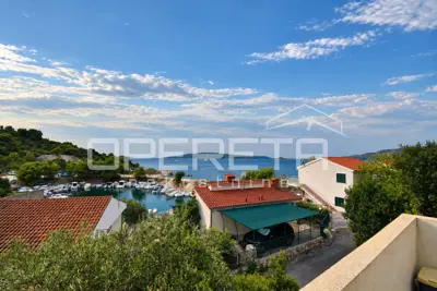 Kuća 475 m², Čiovo - drugi red uz more - 2