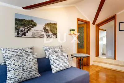 Haus 300 m², Malinska - 100 m vom Meer, 4 Apartments - 15