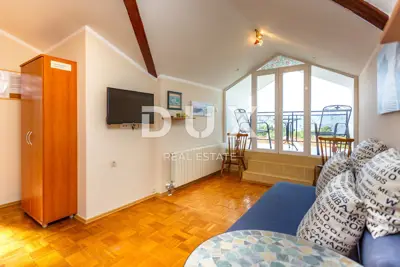 Haus 300 m², Malinska - 100 m vom Meer, 4 Apartments - 14